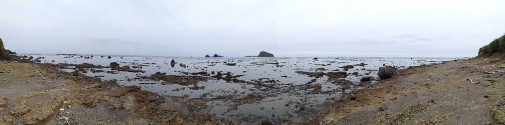 飛島・オバフトコロの浜