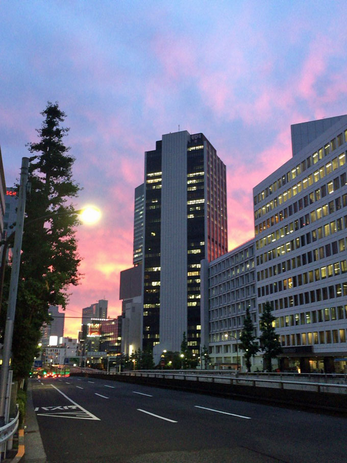 渋谷・六本木通りの夕焼け