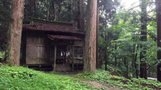 程洞稲荷神社（遠野）