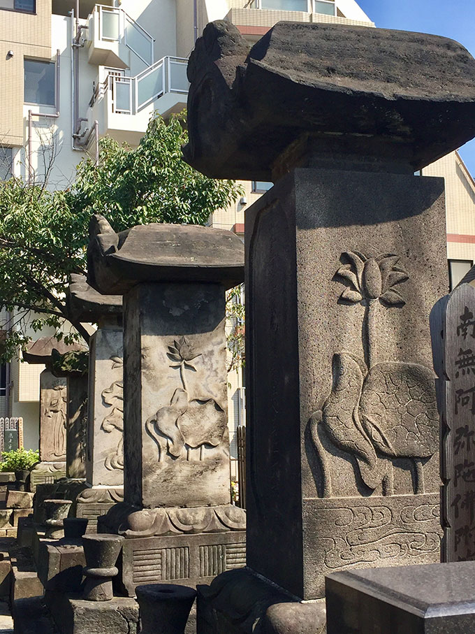 光照寺・酒井家墓地