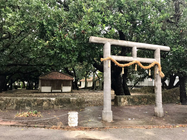 長崎御嶽（石垣島）