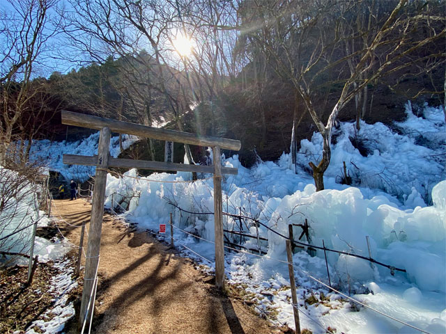 あしがくぼの氷柱（横瀬町）