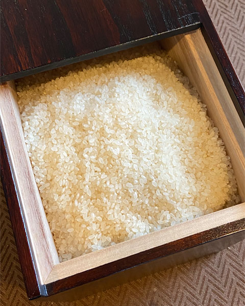 岩谷堂箪笥の米びつ
