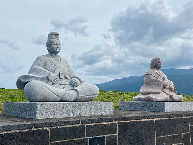 宇喜多秀家公と豪姫の像（八丈島）