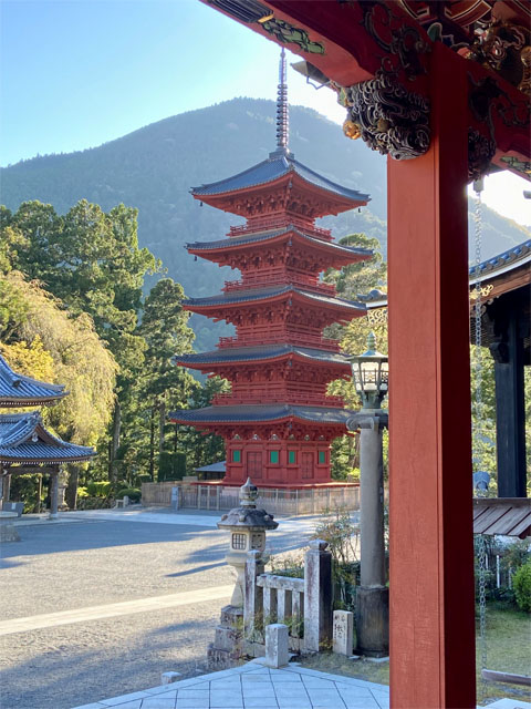 身延山久遠寺・五重塔